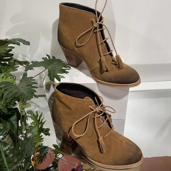 Crevo  Distressed boot - Picture 1 of 10